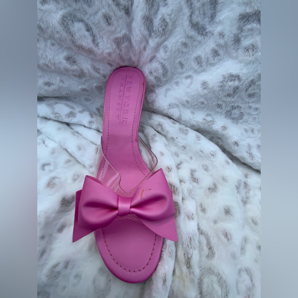 NWOB New York Transit Pink sandal Size 11
